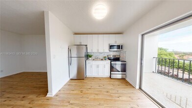 2463 Coral Wy in Miami, FL - Building Photo - Building Photo