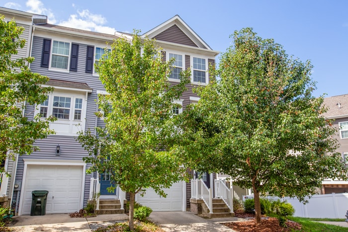 23213 Ambrosia Ln in California, MD - Building Photo