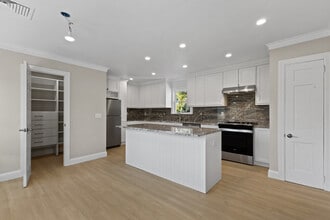 40 Ledge Ave in New Canaan, CT - Building Photo - Building Photo