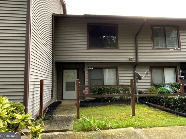 property at 2753 Whitewater Ct