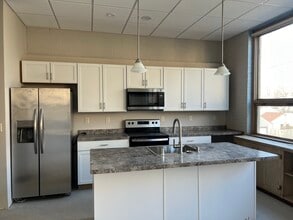 3776 E Hammond Ave in Cudahy, WI - Building Photo - Building Photo
