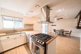 5397 Balboa Ave in San Diego, CA - Building Photo - Building Photo