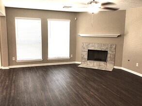 12227 Lavon Dr in Tomball, TX - Building Photo - Building Photo