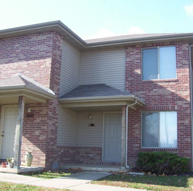 3319-3323 S Fairway Ave