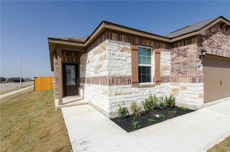 140 Constitution St in Liberty Hill, TX - Building Photo - Building Photo