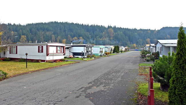 4903 E Valley Hwy in Sumner, WA - Building Photo - Building Photo