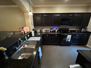 3332 Travis Cole Ave in College Station, TX - Building Photo - Building Photo