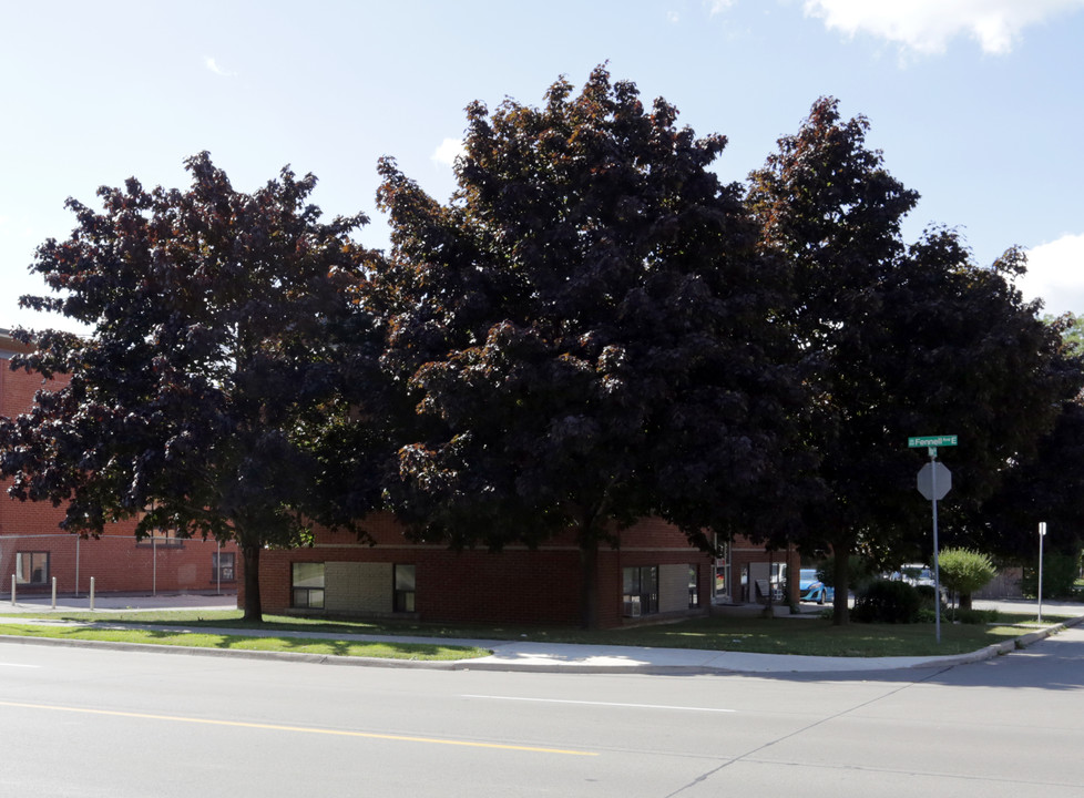 7 Organ Cres in Hamilton, ON - Building Photo