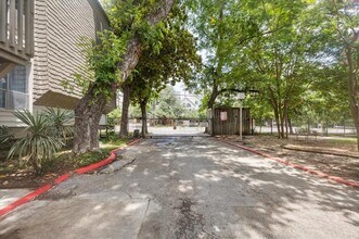 4837 Cedar Springs Rd in Dallas, TX - Building Photo - Building Photo