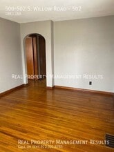 500 502-502 S Willow Rd in Evansville, IN - Building Photo - Building Photo
