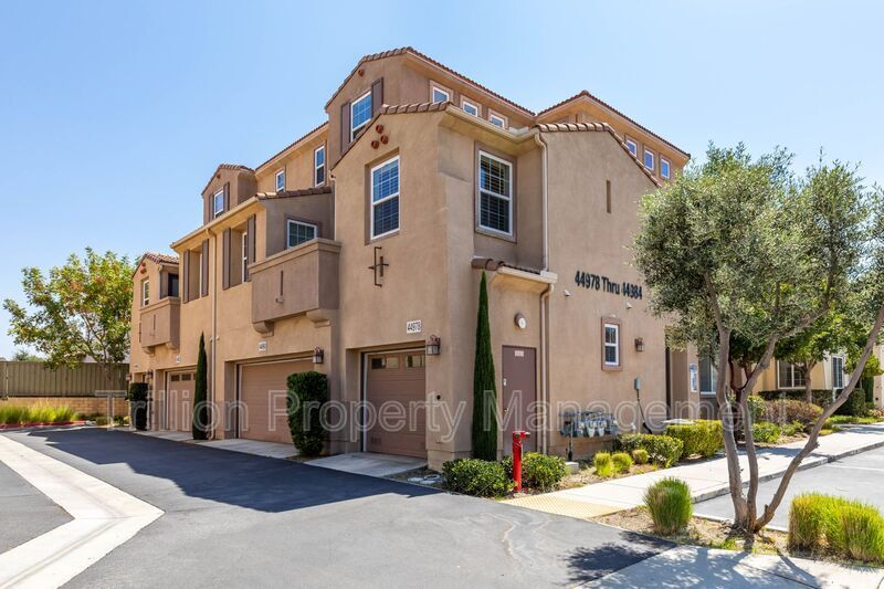 44978 Bellflower Ln in Temecula, CA - Foto de edificio