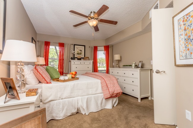 Centro at Davie Apartments