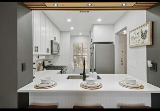 11404 Walnut Ridge Dr in Austin, TX - Building Photo - Building Photo