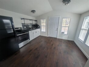 3019 E 12th St in Austin, TX - Building Photo - Building Photo