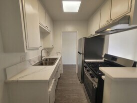 3731 Canfield Ave in Los Angeles, CA - Building Photo