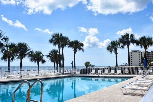 3145 S Atlantic Ave in Daytona Beach Shores, FL - Building Photo - Building Photo
