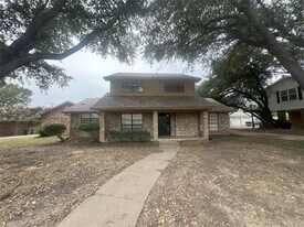 3813 Whiterock Trail in Garland, TX - Building Photo