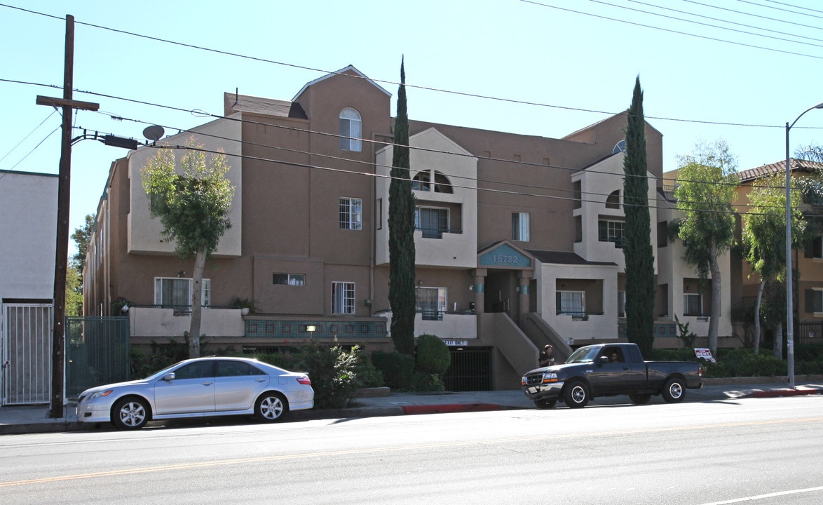 Pavillion Apartments in Van Nuys, CA - Foto de edificio