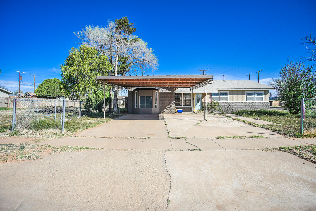2641 E Baylor St in Lubbock, TX - Building Photo