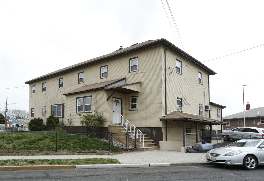 440 4th Ave in Elizabeth, NJ - Building Photo