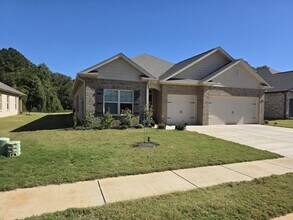 352 Castlepath Dr SW in Madison, AL - Building Photo - Building Photo