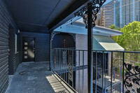 Crescent Apartments in Atlanta, GA - Building Photo - Building Photo