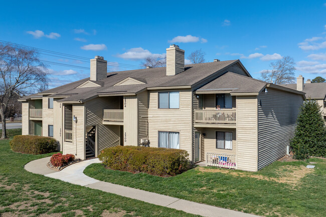 Bridgewood Apartments in Rocky Mount, NC - Foto de edificio - Primary Photo