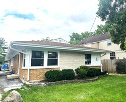 423 S Westmore-Meyers Rd in Lombard, IL - Building Photo