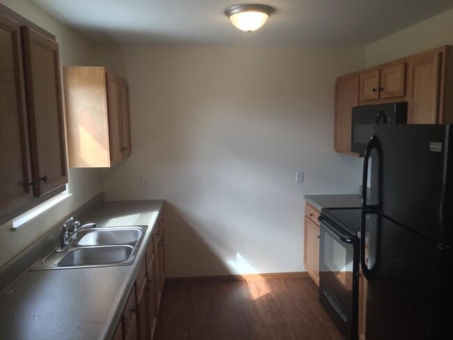 2003 Sunset Cir in Hermann, MO - Building Photo - Building Photo