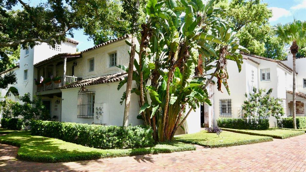 544 N Knowles Ave in Winter Park, FL - Foto de edificio