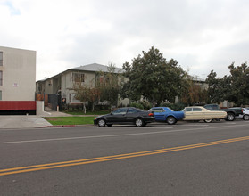 1824-1834 Winona Blvd in Los Angeles, CA - Building Photo - Building Photo