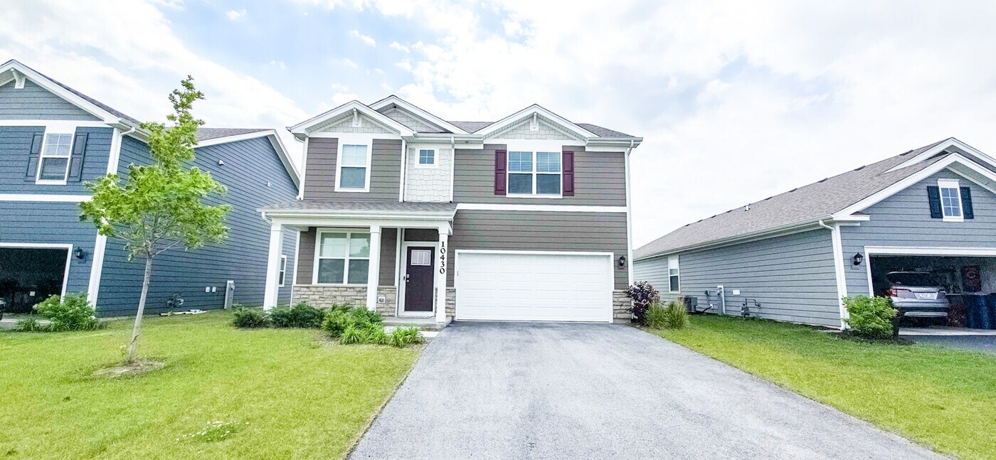 10430 Morse Pl in Crown Point, IN - Building Photo