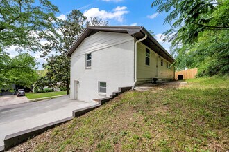 917 S Forrest Dr in Birmingham, AL - Building Photo - Building Photo
