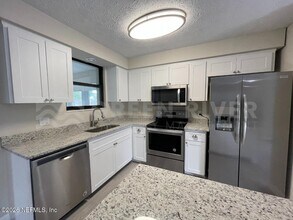 614 Charles Carroll St in Orange Park, FL - Building Photo - Building Photo