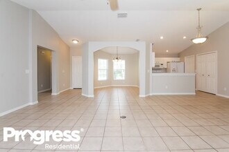 4213 Berkeley Dr in Parrish, FL - Building Photo - Building Photo