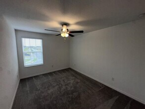 1742 Red Loop in Lakeland, FL - Building Photo - Building Photo