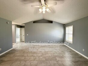 1921 Willesdon Dr W in Jacksonville, FL - Building Photo - Building Photo