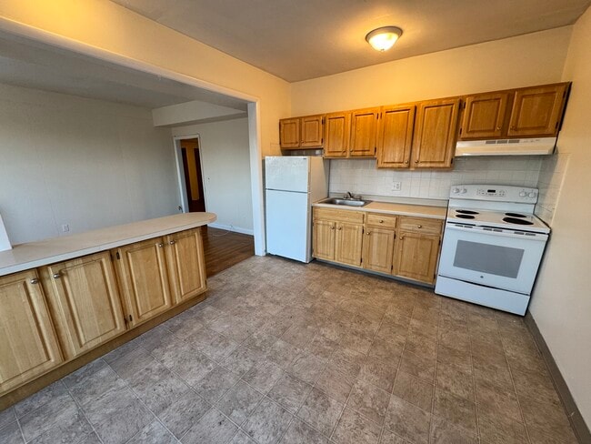 1193 Commonwealth Ave, Unit 7 in Boston, MA - Foto de edificio - Building Photo