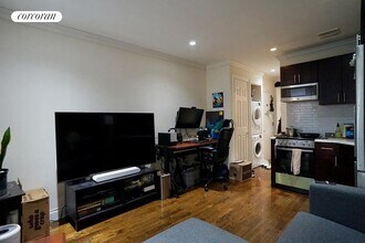 254 W 15th St in New York, NY - Building Photo - Building Photo