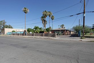 Casa Collins in Tucson, AZ - Building Photo - Building Photo