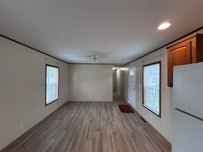 5 Oak Tree Ln in Elkton, MD - Building Photo - Building Photo