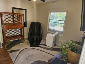 102 Spring St in Ypsilanti, MI - Foto de edificio - Building Photo