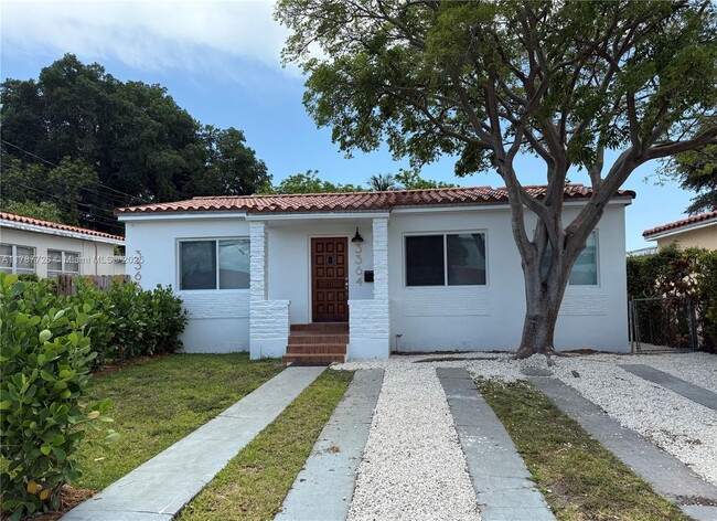 property at 3364 SW 28th St
