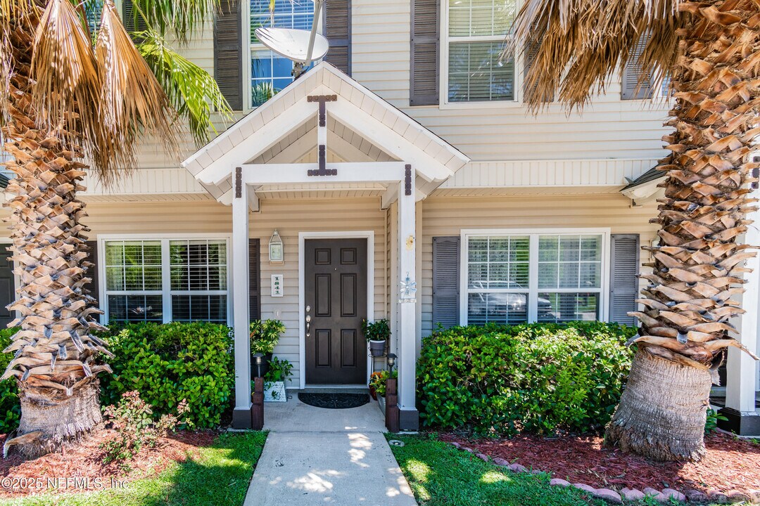 1841 Lago Del Sur Drive in Middleburg, FL - Building Photo