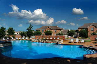 Camden Grove Apartments in Cordova, TN - Foto de edificio - Building Photo