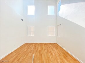 4525 Coronado Hills Way in Las Vegas, NV - Foto de edificio - Building Photo