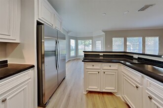 3326 Beacon View Ct in Pearland, TX - Foto de edificio - Building Photo