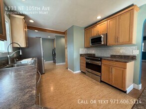 4131 NE 105th Ave in Portland, OR - Building Photo - Building Photo