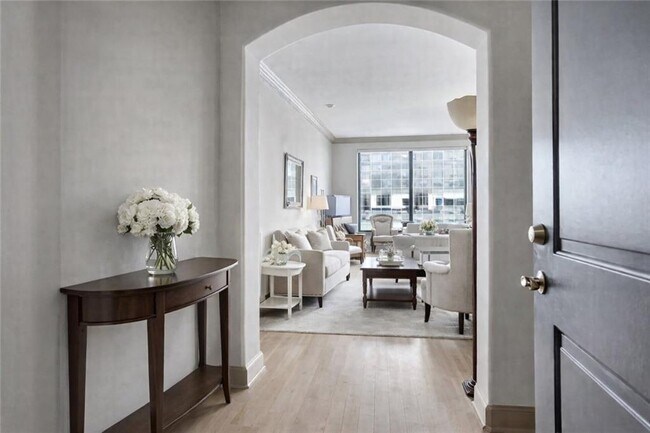 property at 3445 Stratford Rd NE