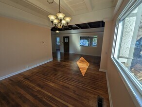 624 NW 11th St, Unit 3 in Corvallis, OR - Foto de edificio - Building Photo